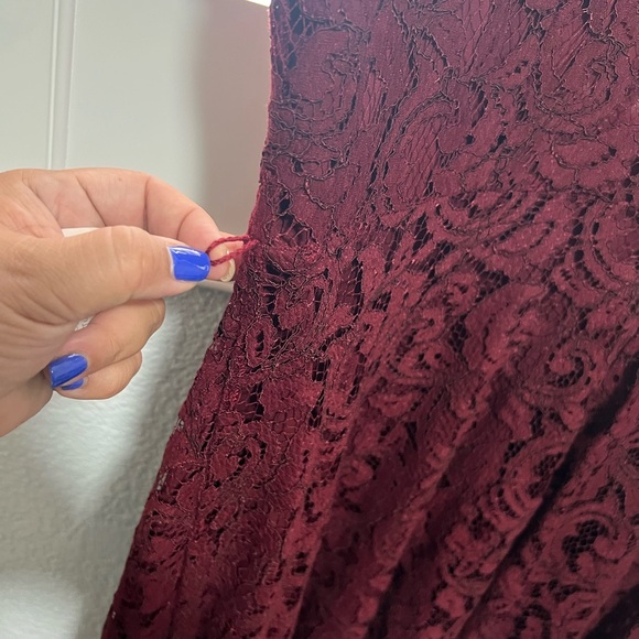 EUC LIKE NEW Size 18 New York & Company Burgundy Lace Dress - Picture 4 of 6